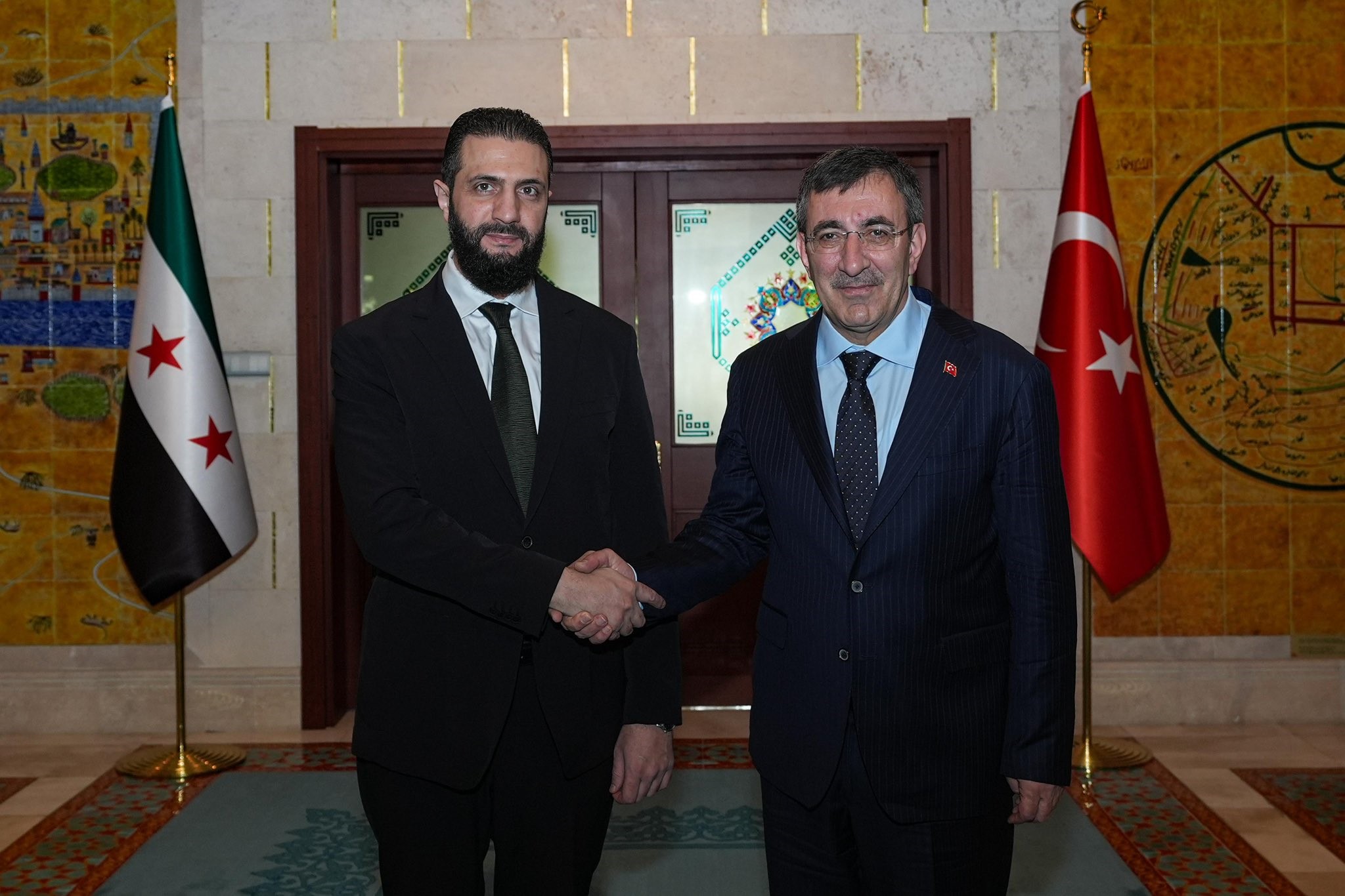 Cumhurbaşkanı Yardımcısı Yılmaz, Suriye Cumhurbaşkanı Şara Ile Görüştü (1)