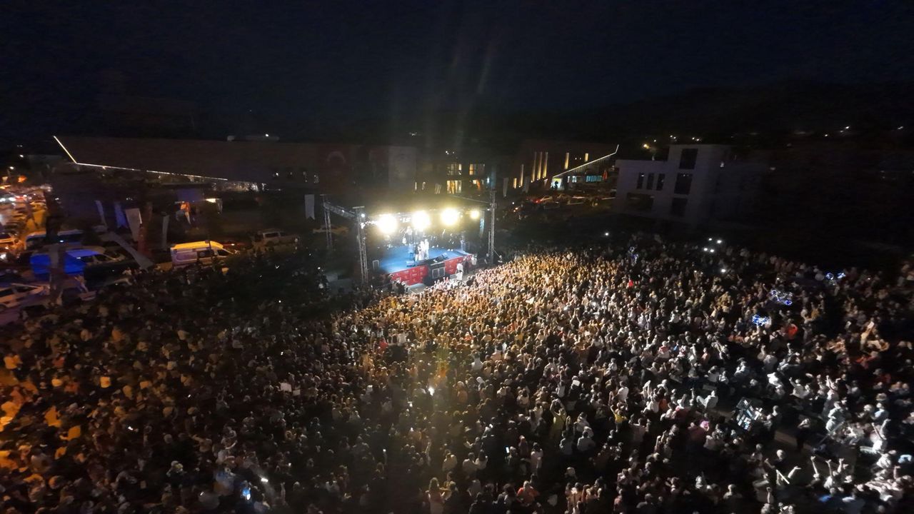 Denizli 19 Mayis Melis Fis (4)