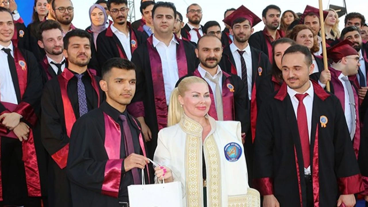 Hayaller Yarim Kaldi Öfke Büyüyor (1)