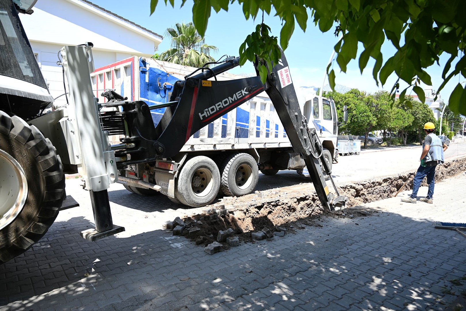Kemer Belediye Başkanı Necati Topaloğlu Derin Inceleme Yaptı (5) (Large)