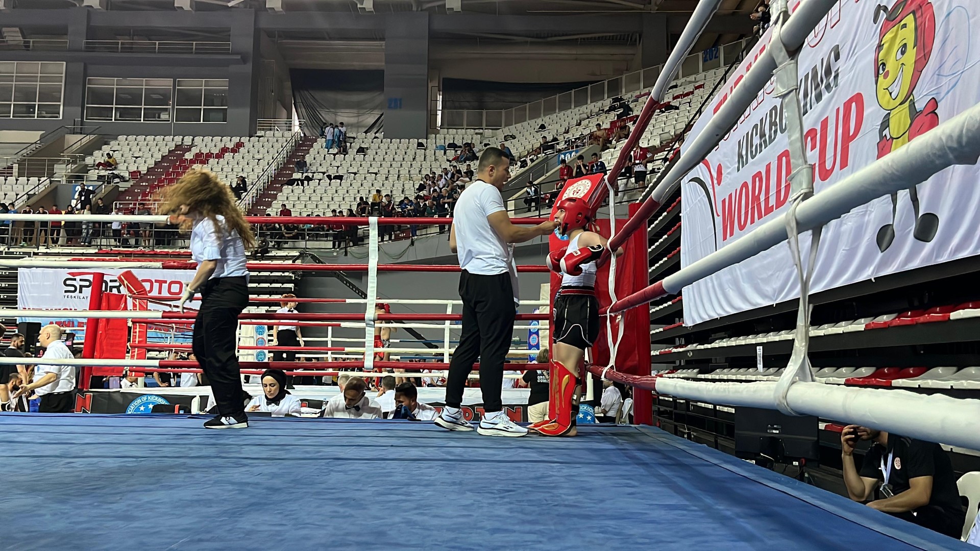 Kemer Belediyesi Kick Boks Takımından Büyük Başarı! Dünya Şampiyonası’nda Kemer’e Dört Madalya (4) (Large)