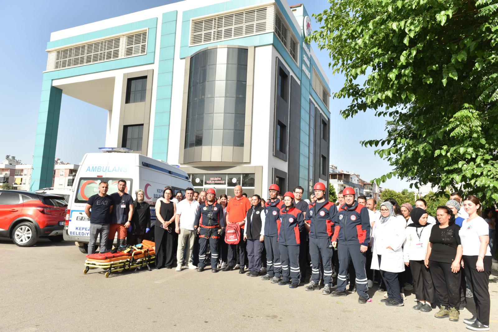 Kepez Belediyesinden Gercegini Aratmayan Deprem Tatbikati 12