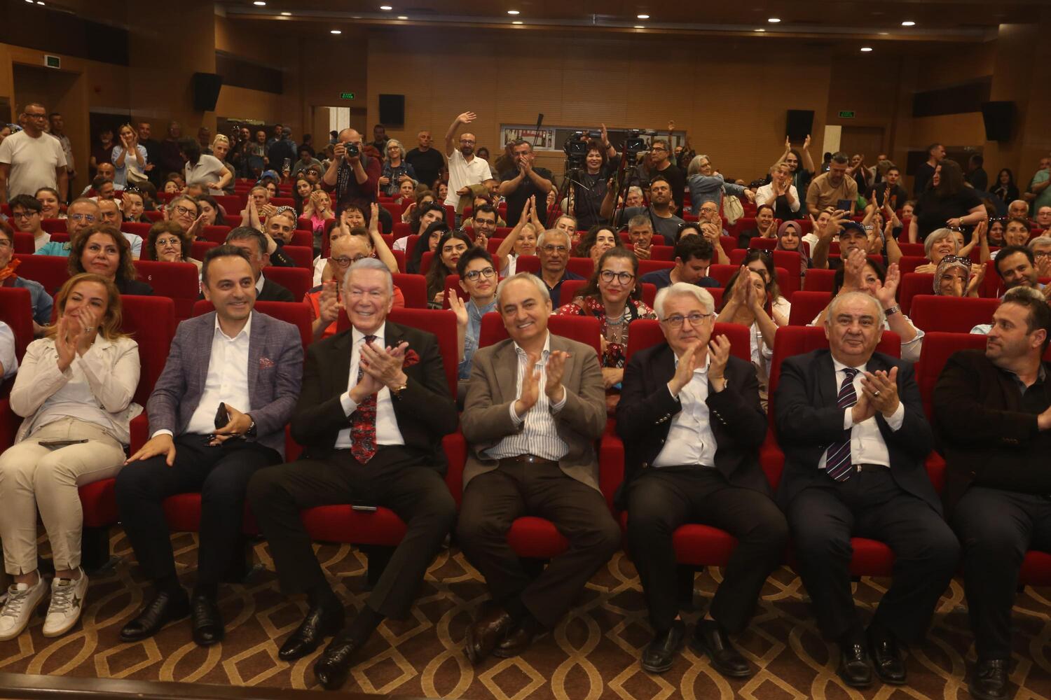 Kepez Kitap Fuarinda Turkiye Nereye Gidiyor Konusuldu 8