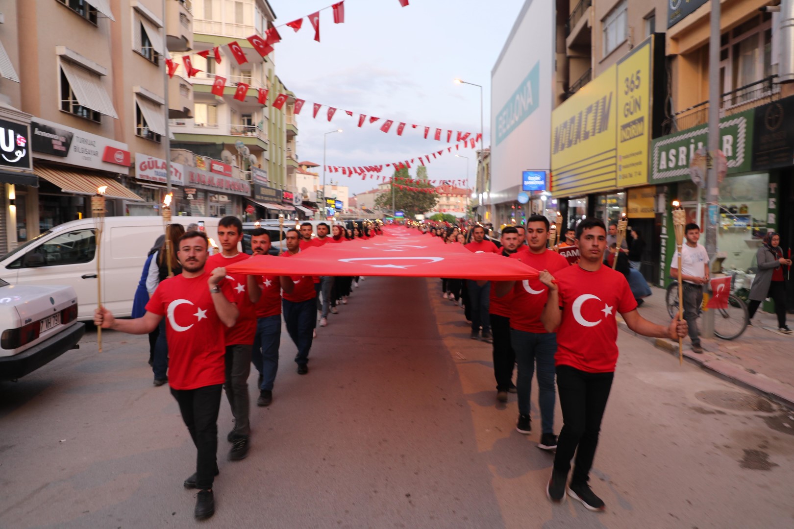 Korkuteli’nde 19 Mayıs Coşkusu Ersin Showla Taçlandı (2) (Large)