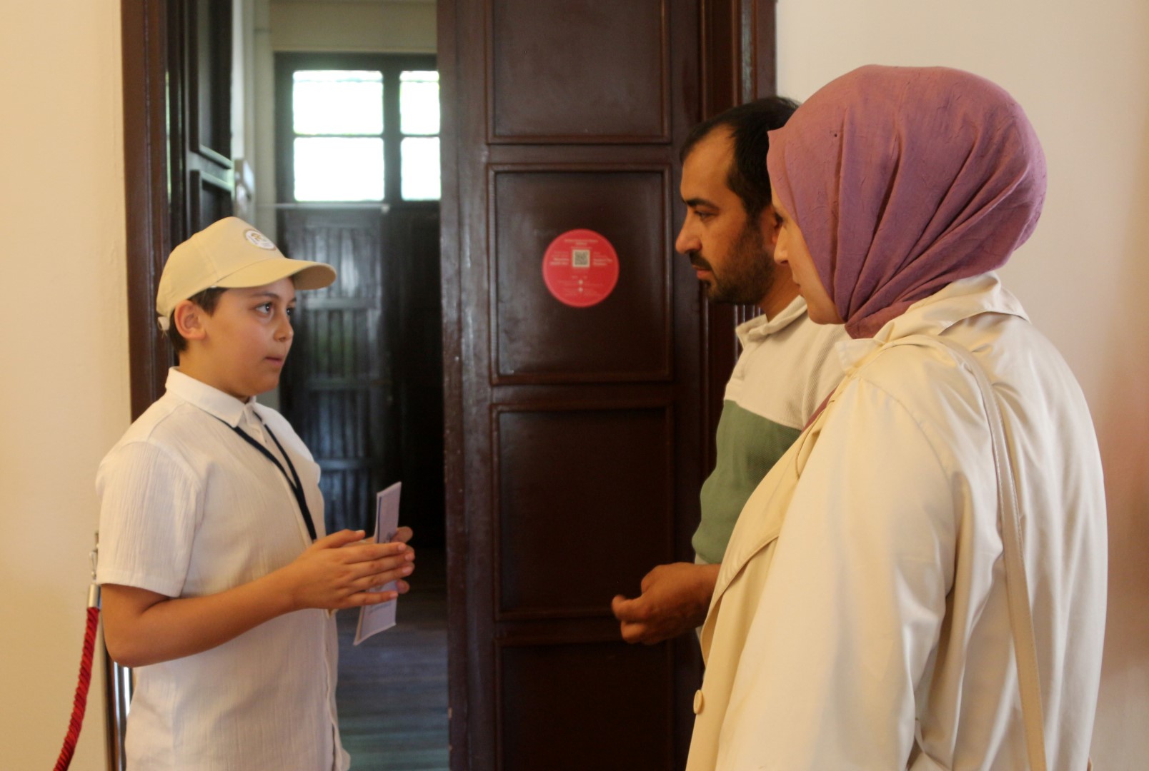 Kucuk Rehberler Turizm Sehri Antalyayi 707885 209434 (Large)