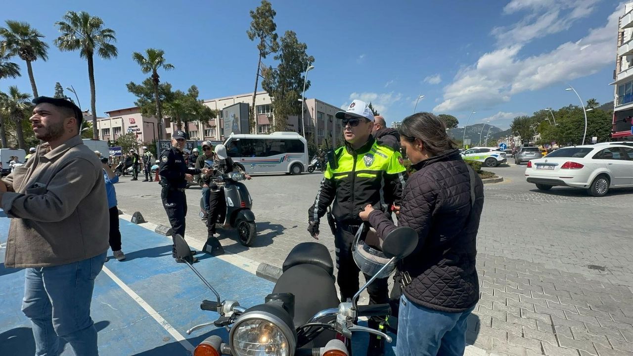 Marmaris Motosikler Suruculerine Ceza (2)