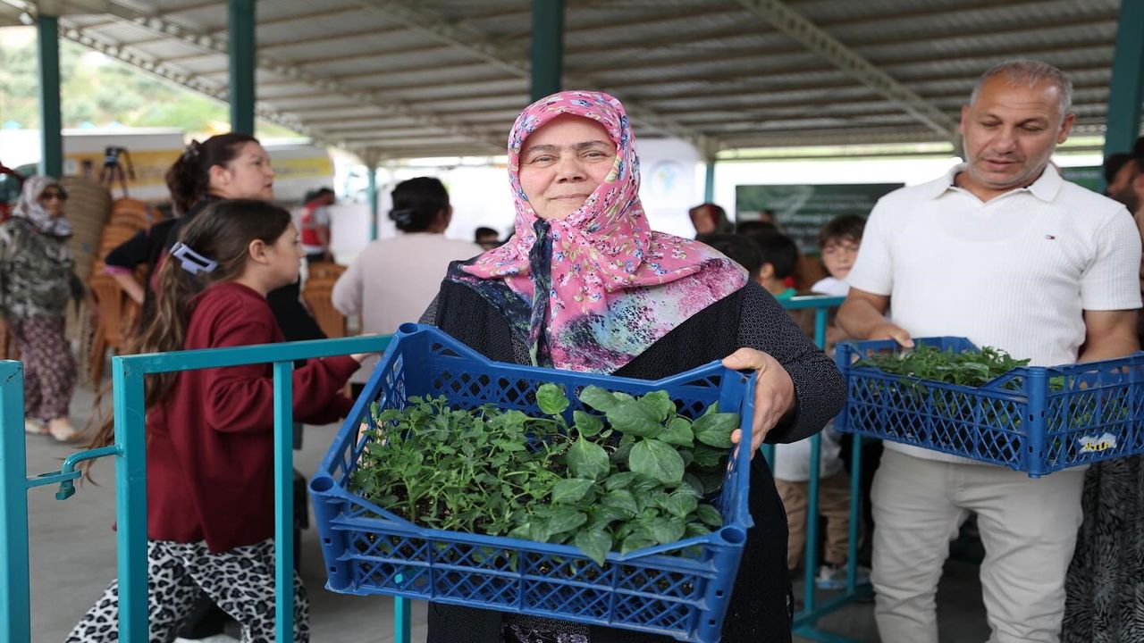Merkezefendi̇ Ureti̇ci̇ye Destek (2)