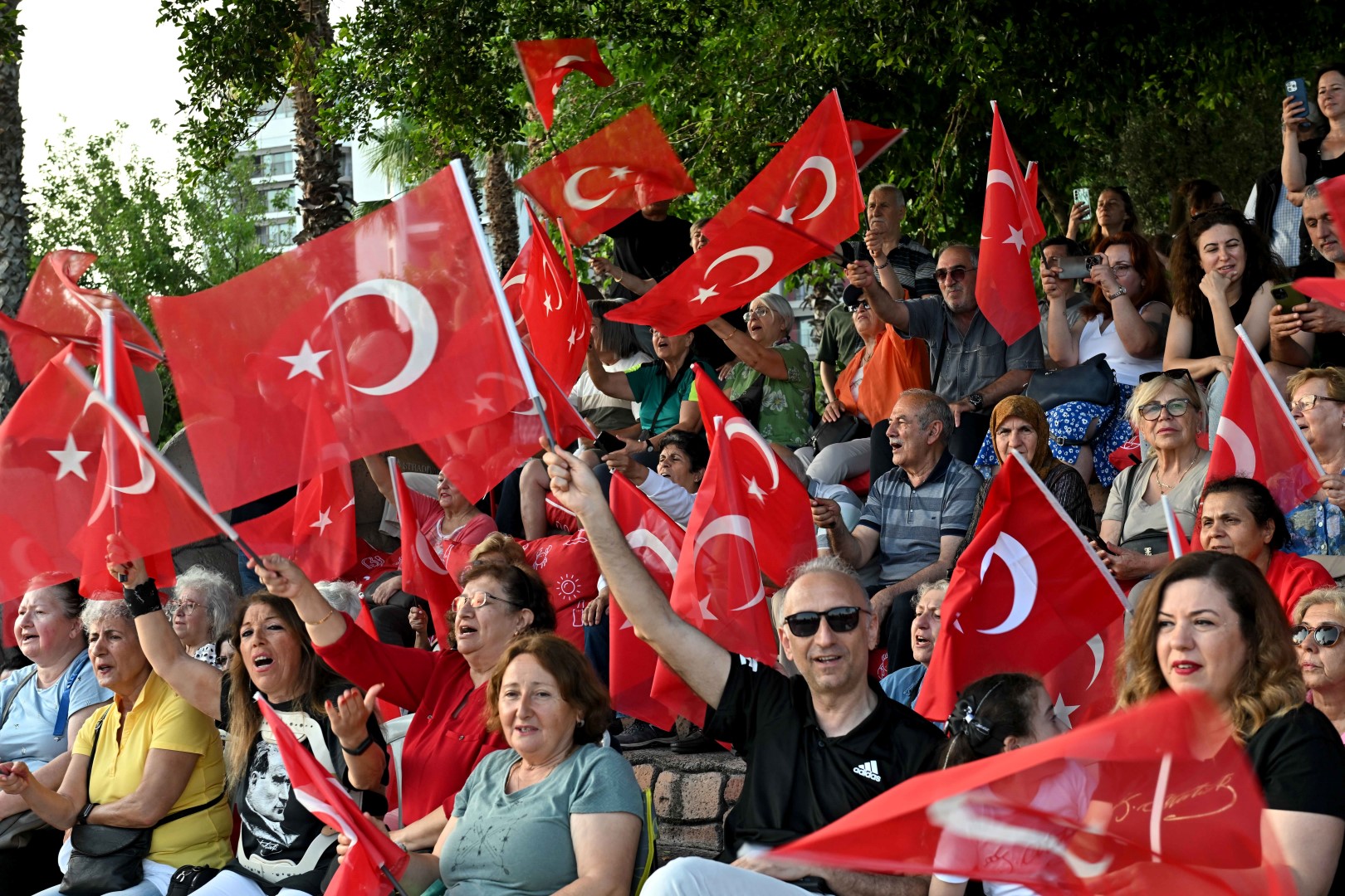 Muratpaşa Belediyesi Başkanı Ümit Uysal; “Her Gün 19 Mayıs, Her Yer Samsun” (2) (Large)