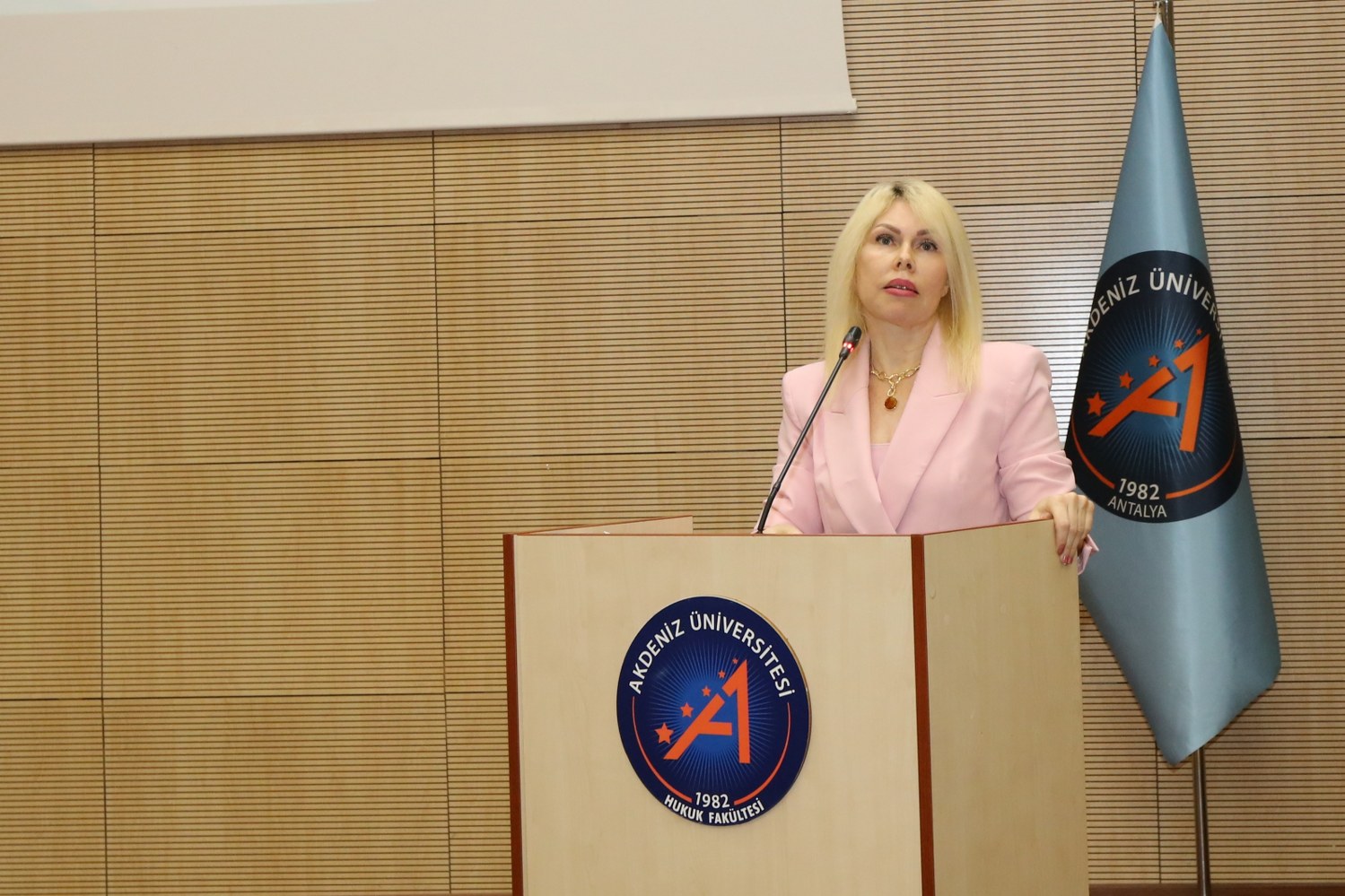 Öğrencilerin Proje Başarısı Ödüllendirildi (2)