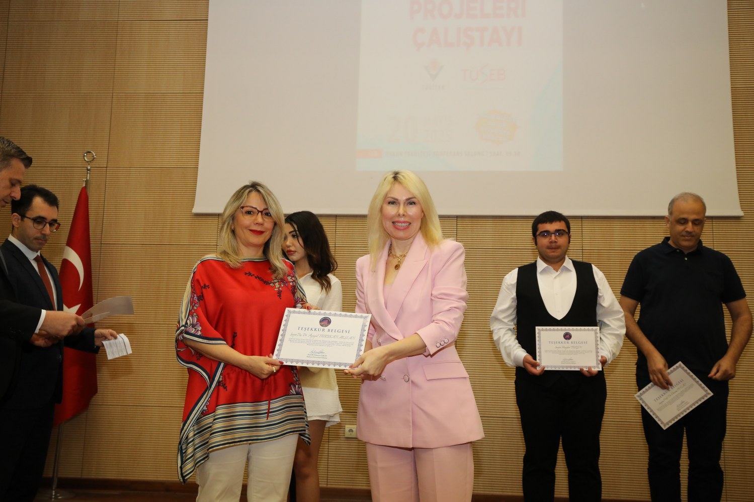 Öğrencilerin Proje Başarısı Ödüllendirildi (4)