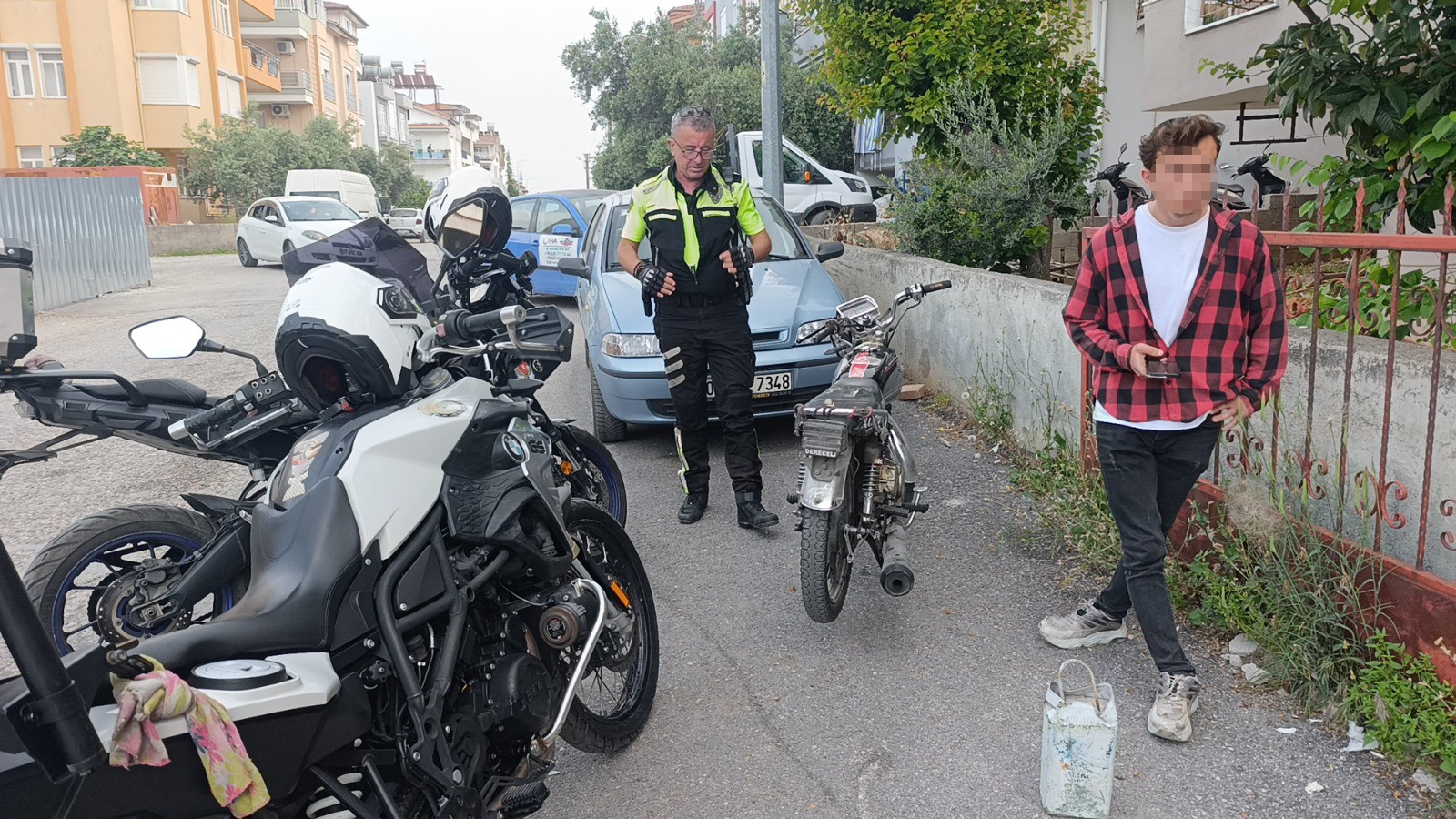 Polisi Görünce Kaçan Motosikletliye 19 Bin 677 Tl Para Cezası (3)