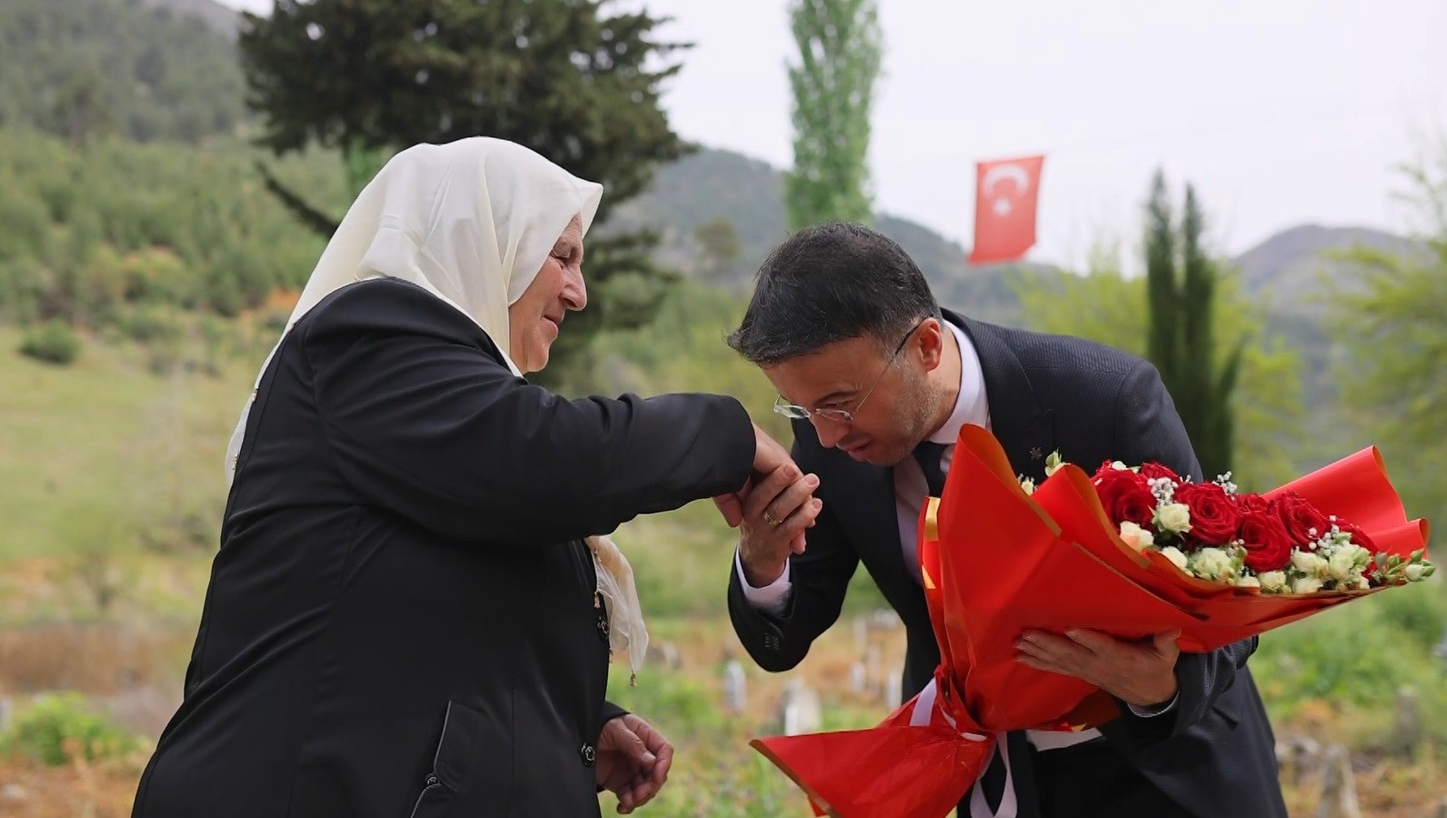 Şehit Annesi Devletimiz Oğlumun Yokluğunu Bana Aratmadı” (3)