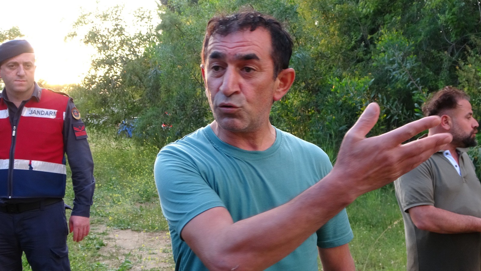 Suların Yükseldiğini Fark Etmeyince Irmaktaki Adacıkta Mahsur Kaldılar (5)