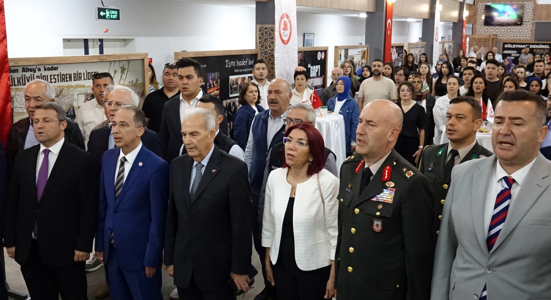 Suleyman Demirel Hatira Muzesi Acildi 723288 213741 (Large)