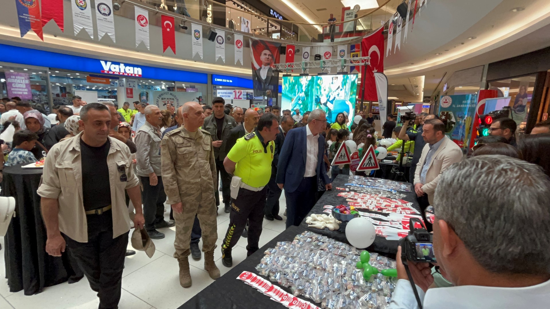 Trafik Eğitimi Verdiler (2)