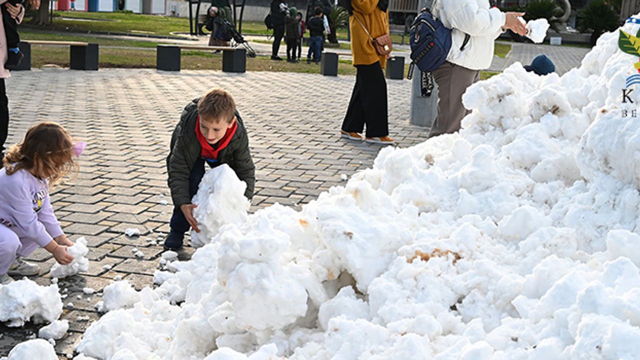 Antalya’da çocuklar kar sevinci yaşadı