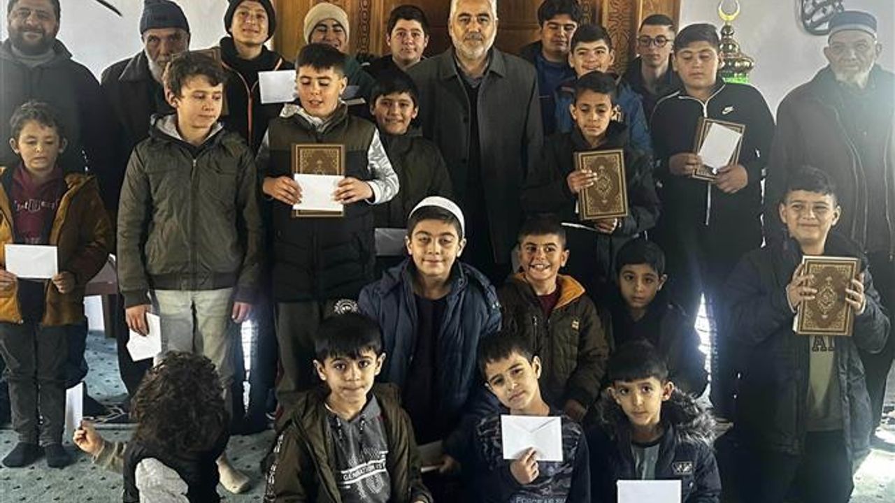 Camiye giden öğrenciler ödüllendirildi