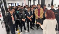 Lise öğrencileri askeri fabrikasında gördüklerine inanamadı
