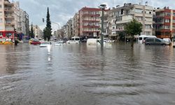 Antalya’da sel uyarısı verildi Antalya’da yarın hava durumu nasıl? Yarın Antalya’da okullar tatil mi?