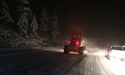 Antalya yolu kardan arındırılıyor