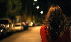 Kadınların gece yalnız yürürken 'tedirgin' oluyor