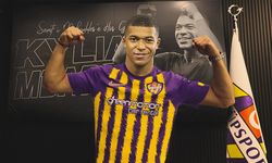 Eyüpspor'dan Mbappe için olay paylaşım, yıldız futbolcuya Eyüpspor formasını giydirdiler