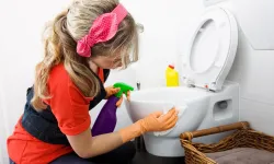 Tuvalet temizliği nasıl yapılmalı? Klozet temizlemenin püf noktaları…