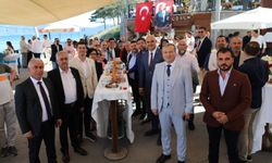 Protokol üyelerinden bayram töreni