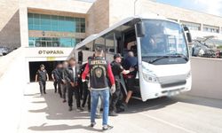 Antalya’da araması olan 135 kişi operasyonla yakalandı