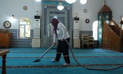 Turizmin başkenti Kemer’de camiler temizlendi