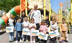 Başkan Kotan'dan çevreci çocuklara  parkta ziyaret