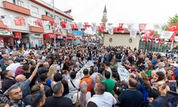 Başkan Seçer Tarsus'da bayram sofrasına katıldı