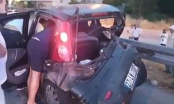 Antalya’da zincirleme kaza… Hurdaya dönen araçtan burunları bile kanamadan çıktılar