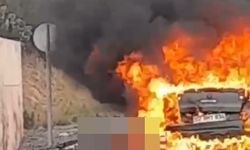 Alanya’da feci kaza… Alev alan otomobilde turistler can verdi