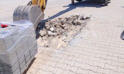Turizmin başkenti Kemer’de bozuk yol ve kaldırımlar için çalışmalar başladı