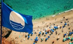 Antalya Mavi Bayraklı plajda Türkiye birincisi oldu.. İlçe ilçe Antalya’nın Mavi Bayraklı plajları