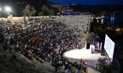 Kaş’ın 2 bin yıllık antik tiyatrosunda zenginliğe dalış