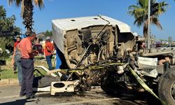 Tırın çarptığı kamyonun şoför mahalli koptu: 1 ölü
