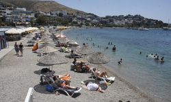 Dünyaca ünlü sahilden tatilciler gitti çöpleri kaldı