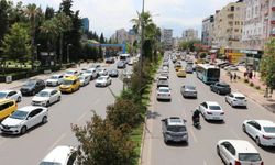 Antalya’da trafik çilesi bitmek bilmiyor… Vatandaşlar çözüm bekliyor