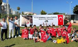 Minik futbolculardan, Merih Demiral'a destek