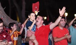 Konyaaltı Belediyesi’nden futbolseverleri sevindiren haber… Türkiye-Avusturya maçı dev ekranda