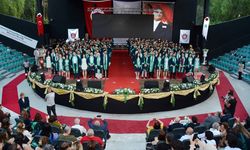 Mersin’de 338 yeni doktor mezun oldu