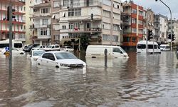 Antalya’da yağmur paniği başladı… Vatandaş endişe içinde bekliyor