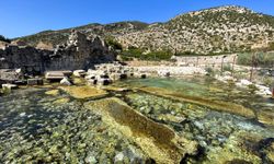 Antalya’da sulara gömülmüş antik kenti görenler şaşırıyor