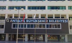 Üst üste depremlerin yaşandığı Antalya Büyükşehir Belediyesi’nde yeni değişim