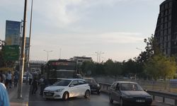 Antalya’da halk otobüsüne maganda saldırısı… Trafik birbirine girdi