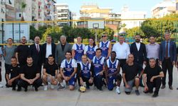 Kumluca'da öğretmenler arası voleybol turnuvası başladı