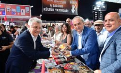 Başkan Kocagöz'den gençlere kitap okuma tavsiyesi