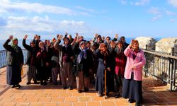 Alanya’da yaşlılar tarihi mekanları gezdi